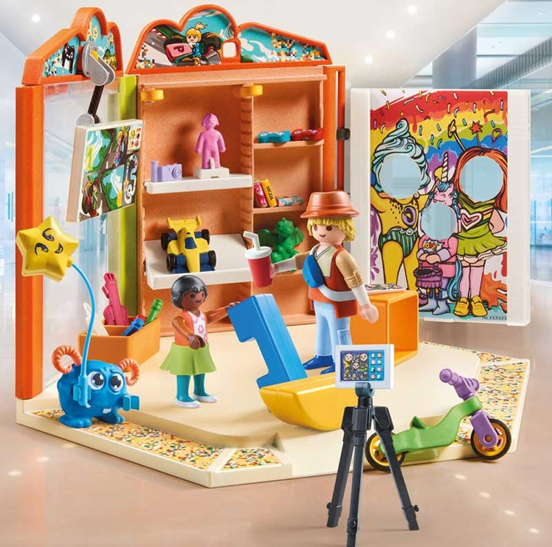 PLAYMOBIL My Life Toy Shop 71536 – 78 Pieces